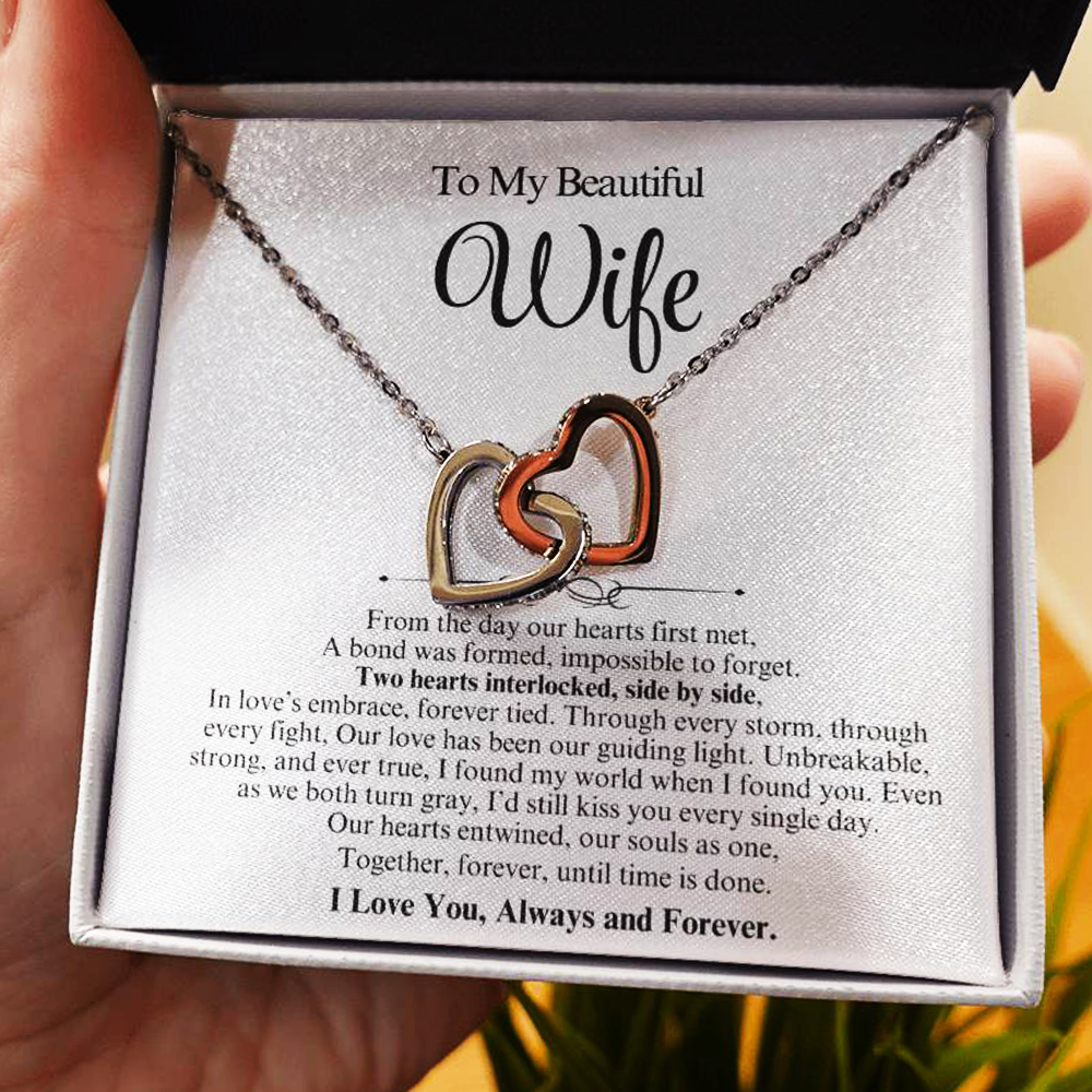 To My Wife Personalized Interlocking Hearts Gift - Vexa Style